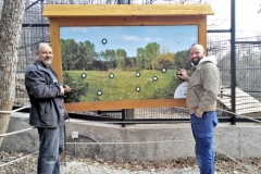 Találd ki, ki vagyok játék. Felnőttek is jól szórakoznak. Főleg munkaidőben.